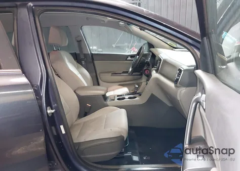 2017 Kia Sportage Lx z USA, uszkodzony, nr VIN KNDPM3AC0H7074695